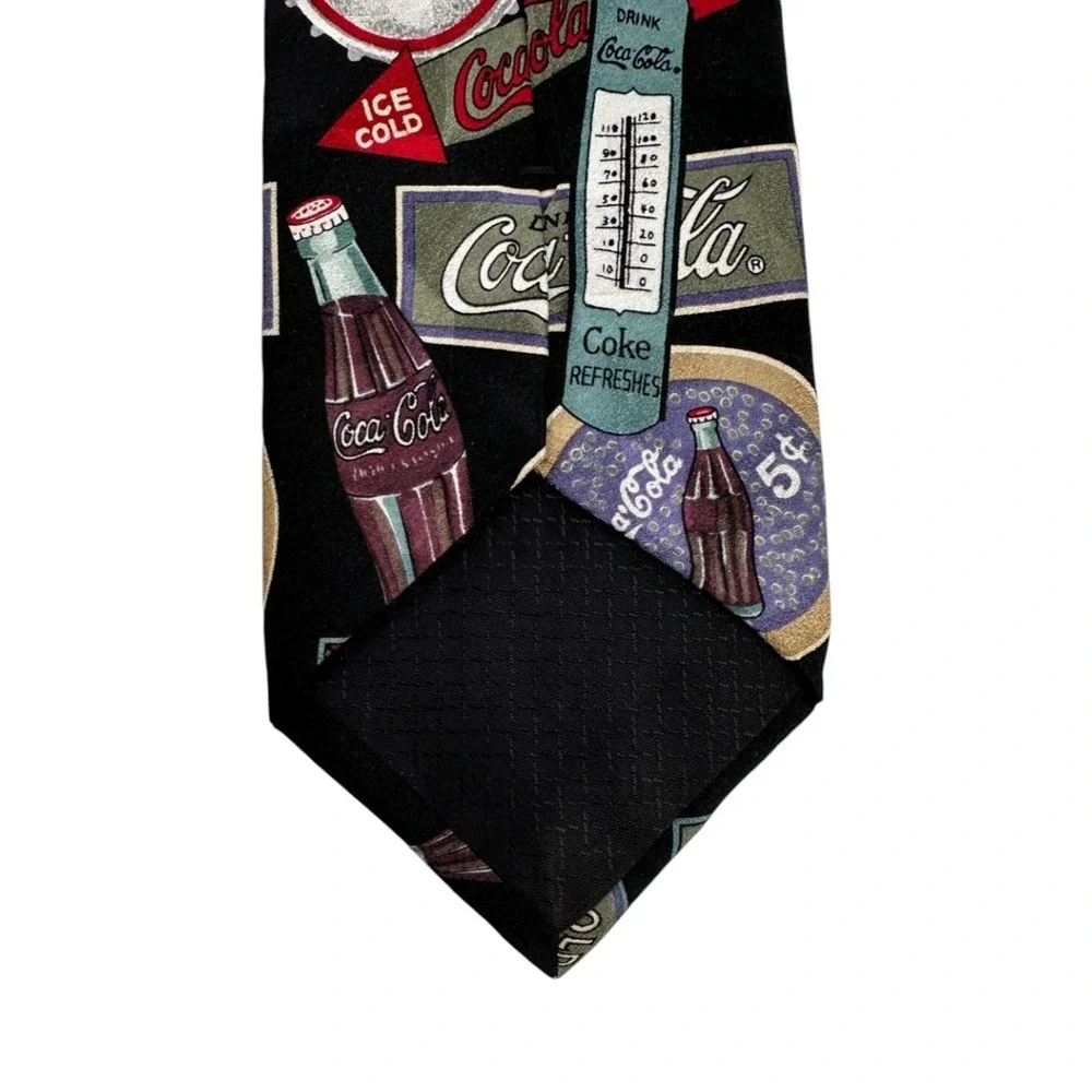 Corporate Casual By Van Heusen Coca Cola Signs Bottles Men's Neck Tie 100% Silk